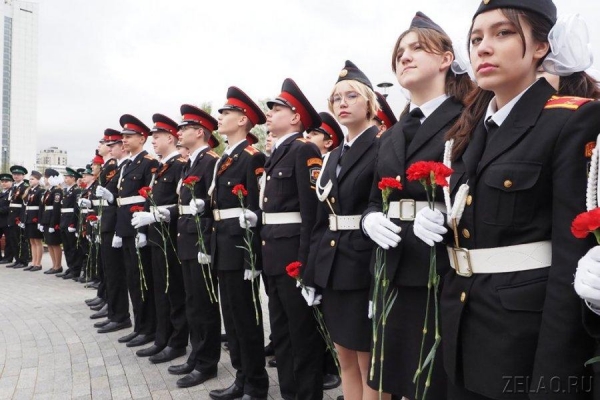 В Зеленограде накануне Дня Победы прошло возложение венков и цветов у воинских мемориалов