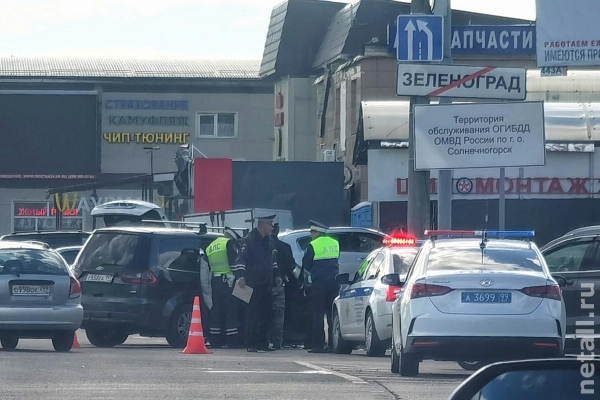 Ребенок-пассажир пострадал в столкновении машины со столбом