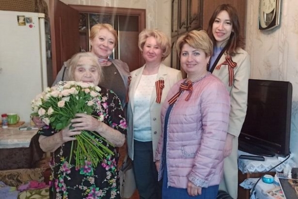 Депутаты Матушкино поздравили с Днем Победы ветеранов войны
