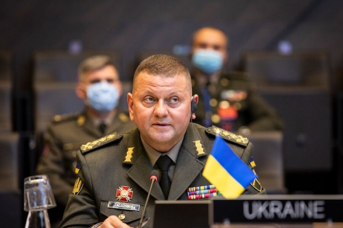 На Украине Зеленского предупредили о возможном столкновении с главой ВСУ 