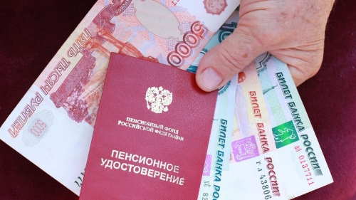 Московский тату-мастер обманом лишил двух пенсионерок более 800 тысяч рублей 