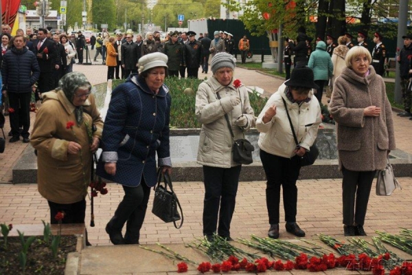 В Зеленограде накануне Дня Победы прошло возложение венков и цветов у воинских мемориалов