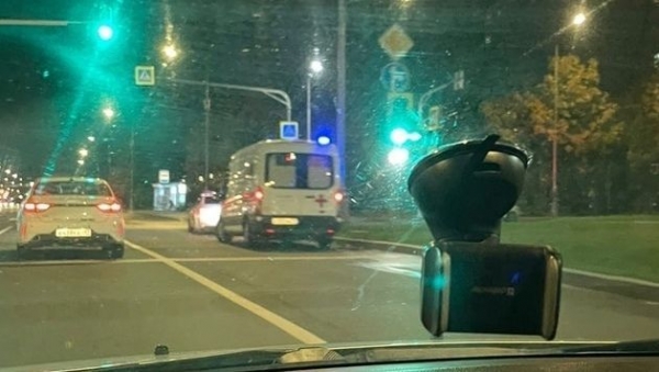 На переходе между 15 и 16 микрорайонами сбили девушку-подростка