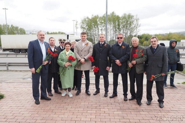 В Зеленограде накануне Дня Победы прошло возложение венков и цветов у воинских мемориалов