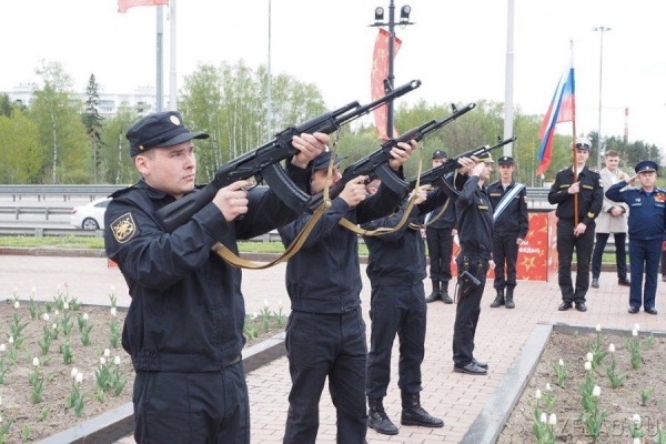 В Зеленограде накануне Дня Победы прошло возложение венков и цветов у воинских мемориалов
