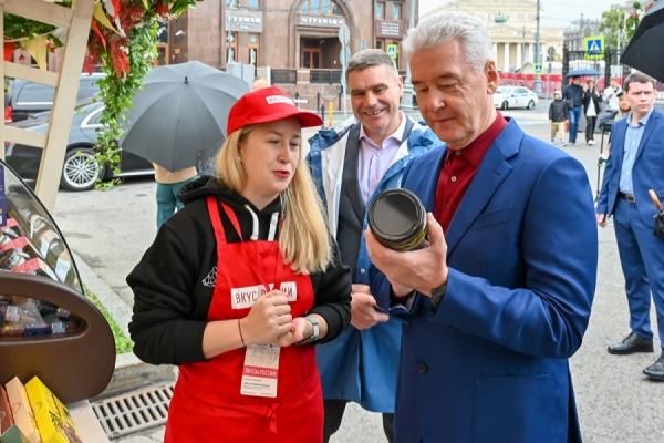 Собянин отметил популярность гастрофестиваля «Вкусы России» у горожан