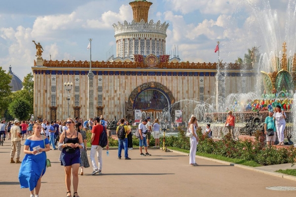 Сергей Собянин пригласил жителей и гостей города на фестиваль «Дружба народов» на ВДНХ
