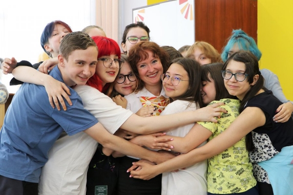 Руководитель кружка «Рука к руке» Любовь Калинина: «У нас есть главное правило: нельзя плакать на встречах»