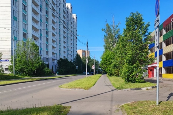 Город выставил на торги 20 машино-мест в гараже на улице Летчика Полагушина