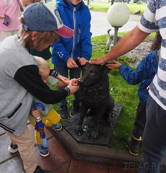 В МКЖ установлена бронзовая скульптура собаке Мухе