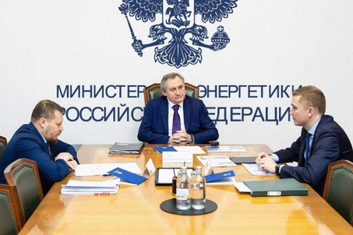 Минэнерго займется снижением цен на топливо в России 