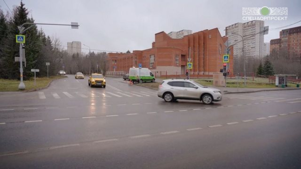 Возле Филаретовского храма сделали интеллектуальный перекресток