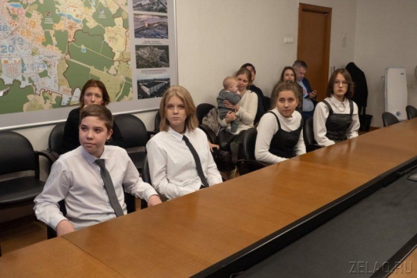 В префектуре округа вручили первые паспорта 14-летним зеленоградцам