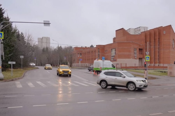 На перекрестке Филаретовской улицы и улицы Болдов ручей внедрено адаптивное управление