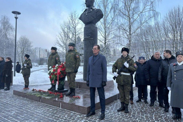 В 82-ю годовщину начала Битвы за Москву в Зеленограде состоялось возложение цветов