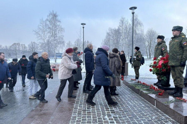 В 82-ю годовщину начала Битвы за Москву в Зеленограде состоялось возложение цветов