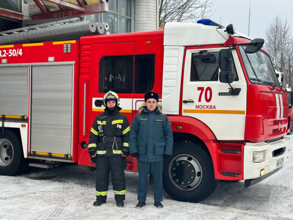 Зеленоградские пожарные призывают уступать дорогу пожарному автомобилю