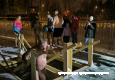 В Крещенских купаниях приняли участие около 2 тысяч человек