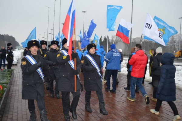 Накануне Дня защитника Отечества зеленоградцы возложили цветы к воинским мемориалам