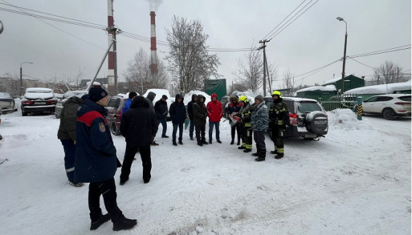 Зеленоградские пожарные проводят мастер-классы с жителями округа