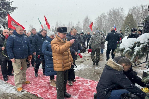 В Зеленограде возложили цветы к мемориалу воинам-интернационалистам