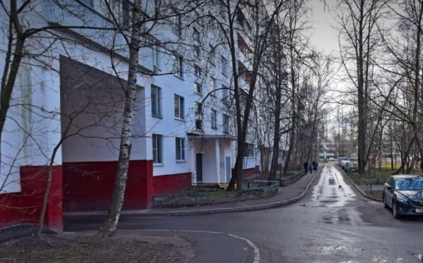 У корпуса 405 появится искусственная дорожная неровность