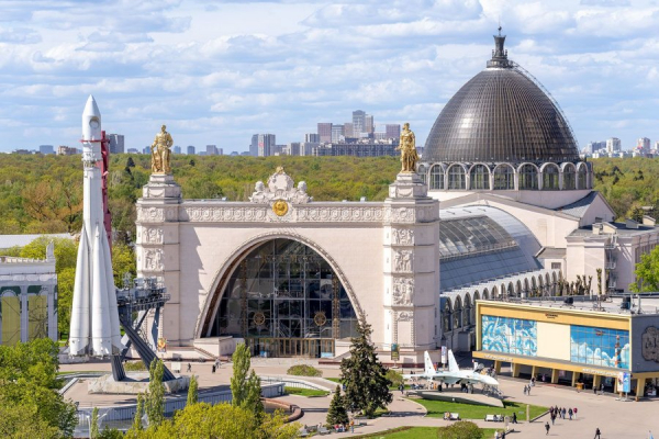 Собянин поздравил москвичей – работников ракетно-космической отрасли