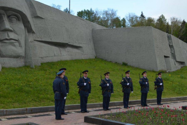 В Зеленограде накануне Дня Победы прошло возложение венков и цветов к местам воинской славы