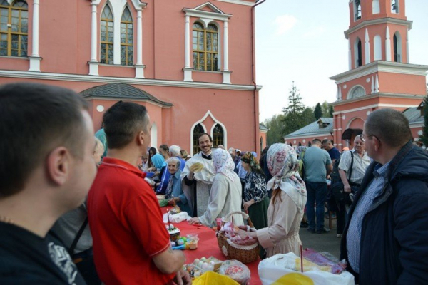 В зеленоградских храмах на Пасху освятят куличи