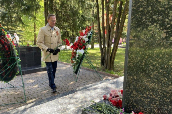 В Зеленограде накануне Дня Победы прошло возложение венков и цветов к местам воинской славы