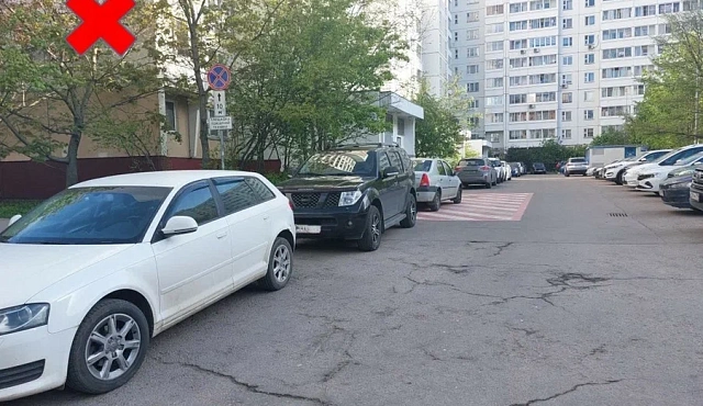 Парковать автомобиль на придомовой территории надо правильно