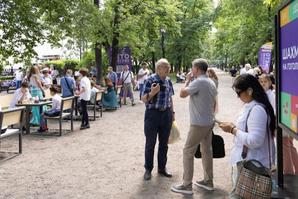 В рамках проекта «Лето в Москве. Все на улицу!» открылся шахматный клуб