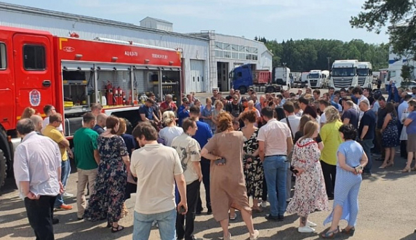 Учебную эвакуацию и мастер-класс по оказанию первой помощи провели пожарные в Зеленограде