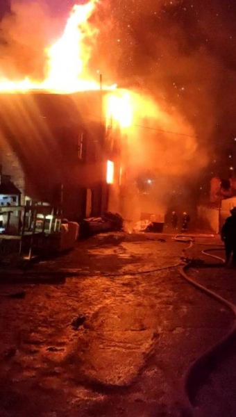 На Заводской улице сгорело производственное здание