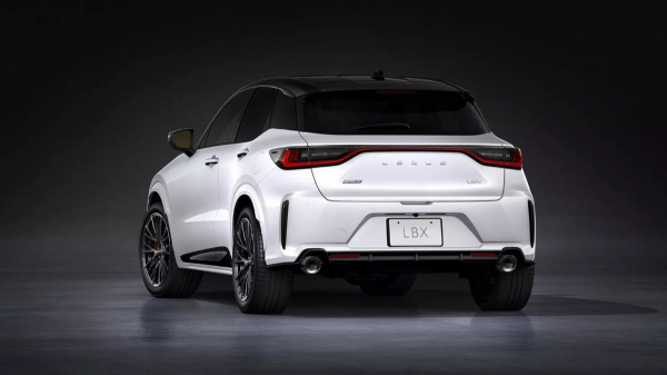 «Заряженный» кроссовер Lexus LBX Morizo RR стал серийным