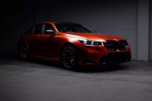 Уникальный суперседан BMW M5 пустят с молотка в Калифорнии Уникальный суперседан BMW M5 пустят с молотка в Калифорнии