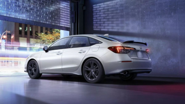 Обновлена Honda Civic Si: эксклюзив с турбомотором и «механикой» Обновлена Honda Civic Si: эксклюзив с турбомотором и «механикой»