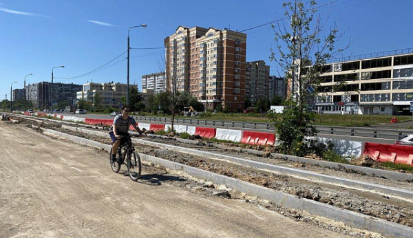 Пешеходные дорожки вдоль 20 микрорайона отремонтируют до конца августа