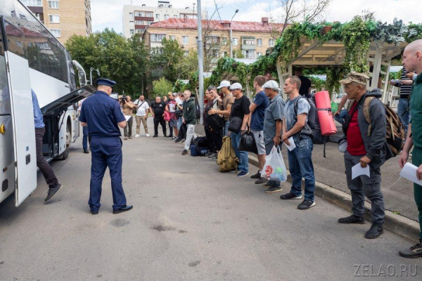 Певица Татьяна Сорокина встретилась с контрактниками в Едином пункте отбора на военную службу в Москве