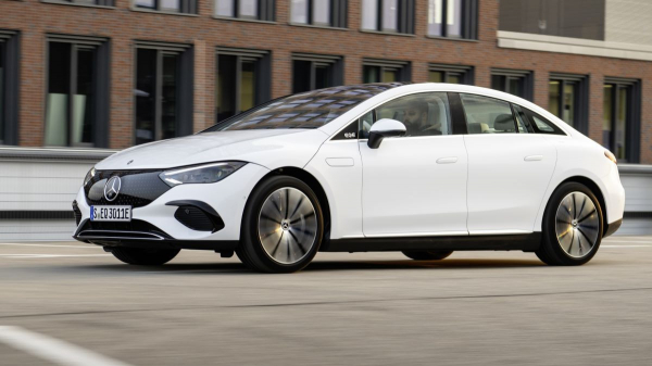 Европейские продажи электромобилей продолжают падать Европейские продажи электромобилей продолжают падать