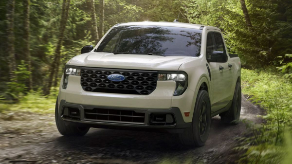 Обновлен компактный пикап Ford Maverick Обновлен компактный пикап Ford Maverick