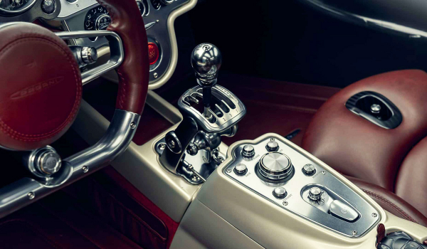 Дайджест дня: обновленный Outlander, торжество «механики» и другие события индустрии