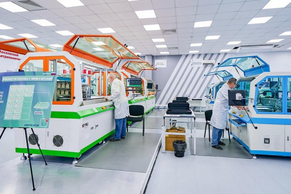 «Микрон» запускает новые экскурсии по производству карты «Тройка»