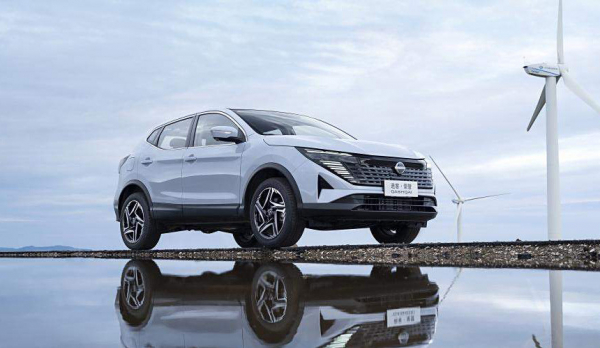 Nissan Qashqai Glory: рестайлинг кроссовера второго поколения