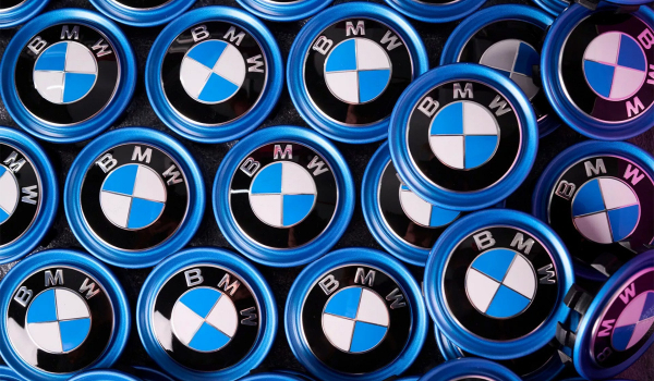 Дайджест дня: юбилейный BMW X5, грузовик Sollers и другие события индустрии Дайджест дня: юбилейный BMW X5, грузовик Sollers и другие события индустрии