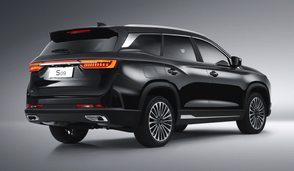 Семиместный кроссовер Soueast S09 для России: подробности