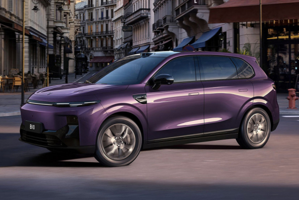 Stellantis представил в Париже кроссовер Leapmotor B10 Stellantis представил в Париже кроссовер Leapmotor B10