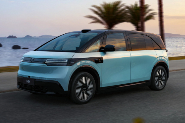 Компактвэн Zeekr Mix приготовился к премьере Компактвэн Zeekr Mix приготовился к премьере