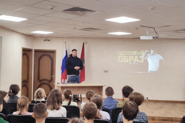 Зеленоград посетил чемпион Европы по регби и телеведущий Кирилл Кошарин