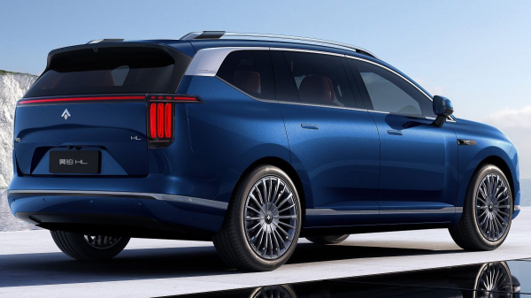Концерн GAC показал флагманский кроссовер Hyper HL Концерн GAC показал флагманский кроссовер Hyper HL